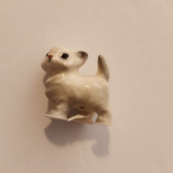 Miniature Porcelean White and Gray Cat Statue - Picture 1 of 5